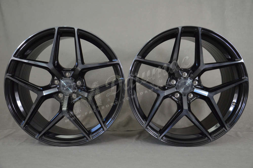 Yota Wheels YP5 20" 9J ET20-ET45 + 10,5J ET20-ET45 5x108-5x120 Black Glossy Tint