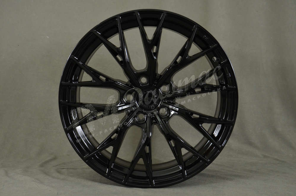 Yota Wheels YP7 20" 9J ET25-ET42 + 10J ET25-ET42 BLANK Gloss Black