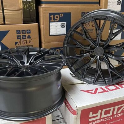 Yota Wheels YP7 20" 9J ET30 + 10J ET40 5x114,3 Satin Graphite