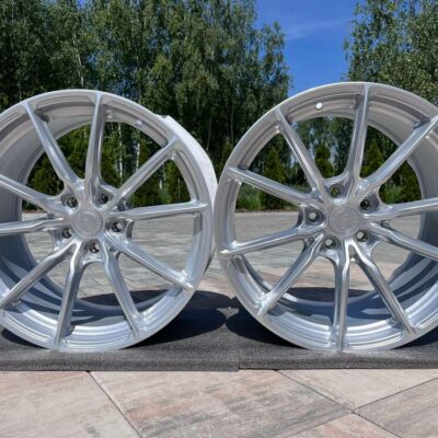 Yota Wheels YP9 19" 8,5J ET27 + 9,5J ET37 5x112 Gloss Silver