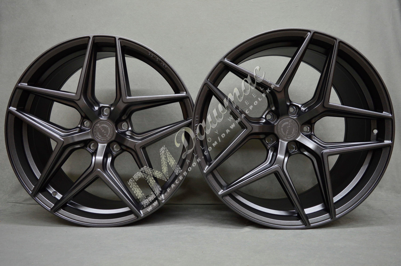 Concaver CVR2 19" 10,5J ET15-ET57 BLANK Carbon Graphite - obrazek 2