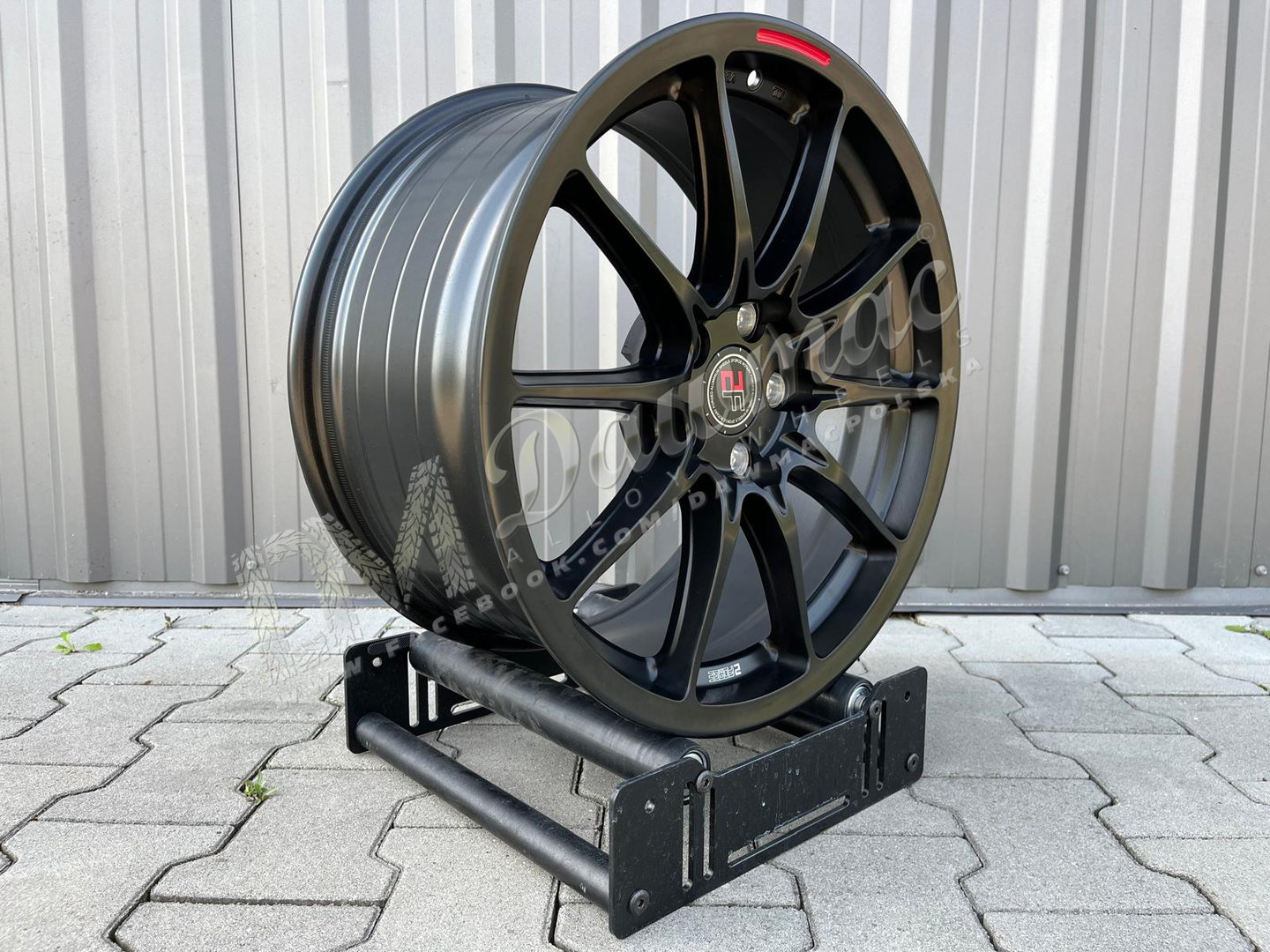 2Forge ZF8 18" 9J ET12-ET50 + 10J ET15-ET50 5x100-5x130 Matt Black - obrazek 3