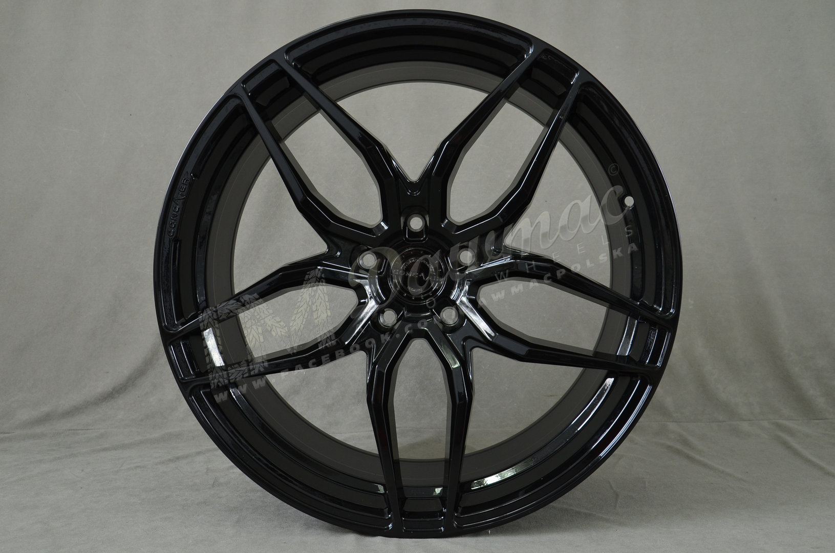 Concaver CVR2 20" 9J ET20-ET51 + 12J ET32-ET60 BLANK Platinum Black - obrazek 2