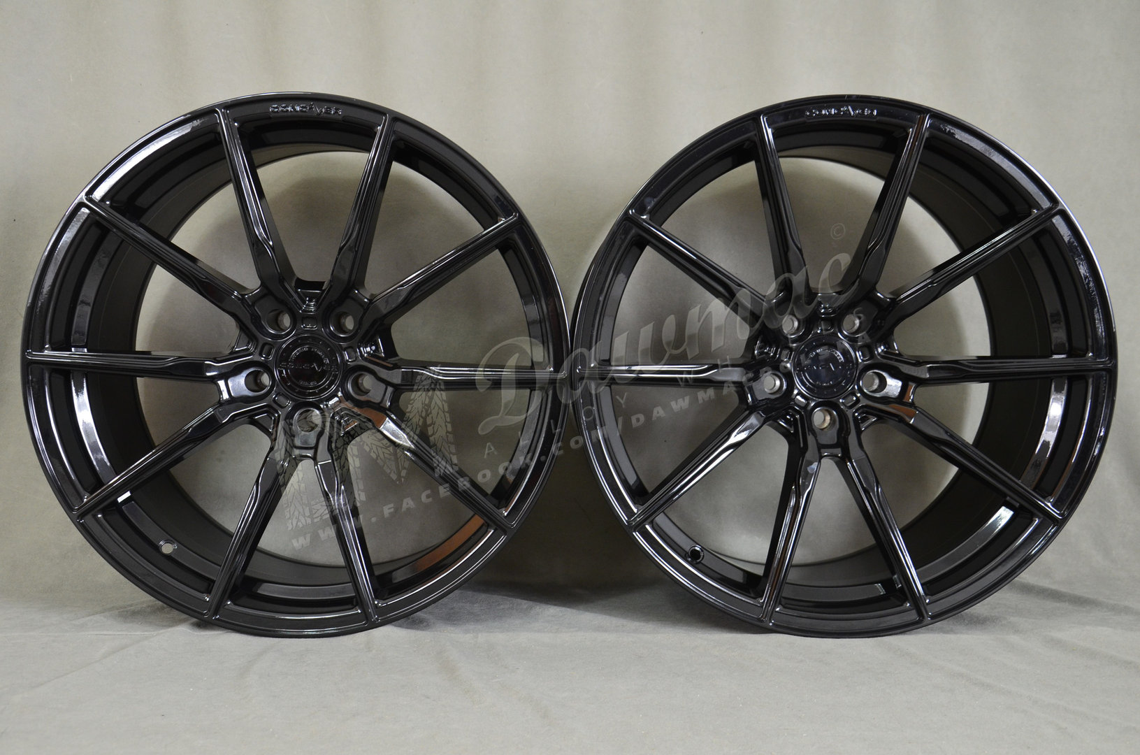 Concaver CVR4 20" 10,5J ET15-ET45 BLANK Platinum Black - obrazek 2