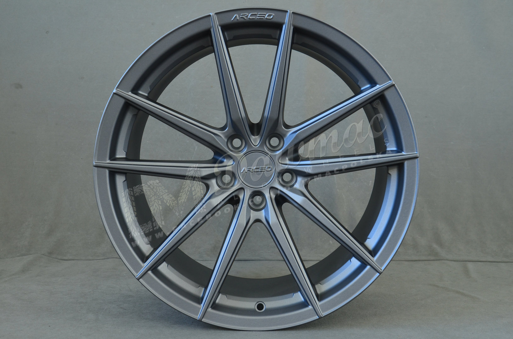 Arceo Monaco 18" 9J ET40 5x114,3 Matt Titan - obrazek 2