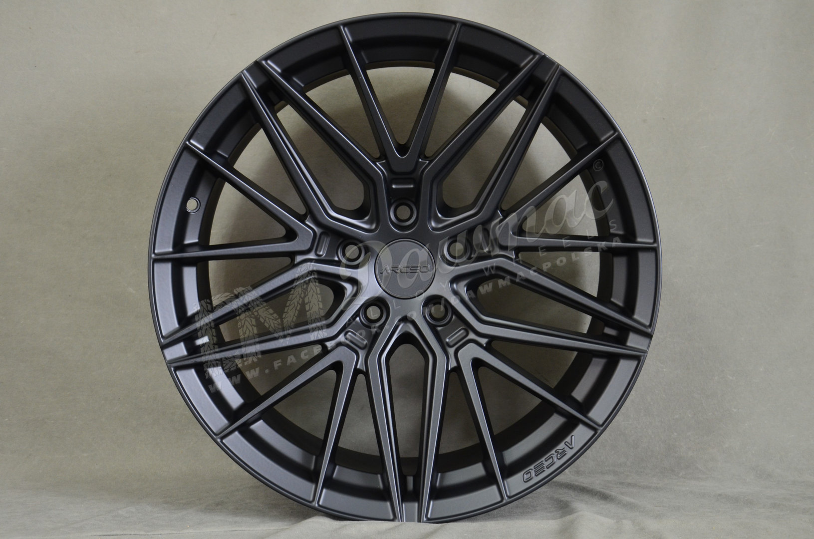 Arceo Sevilla 19" 9,5J ET37 5x120 Matt Black - obrazek 2