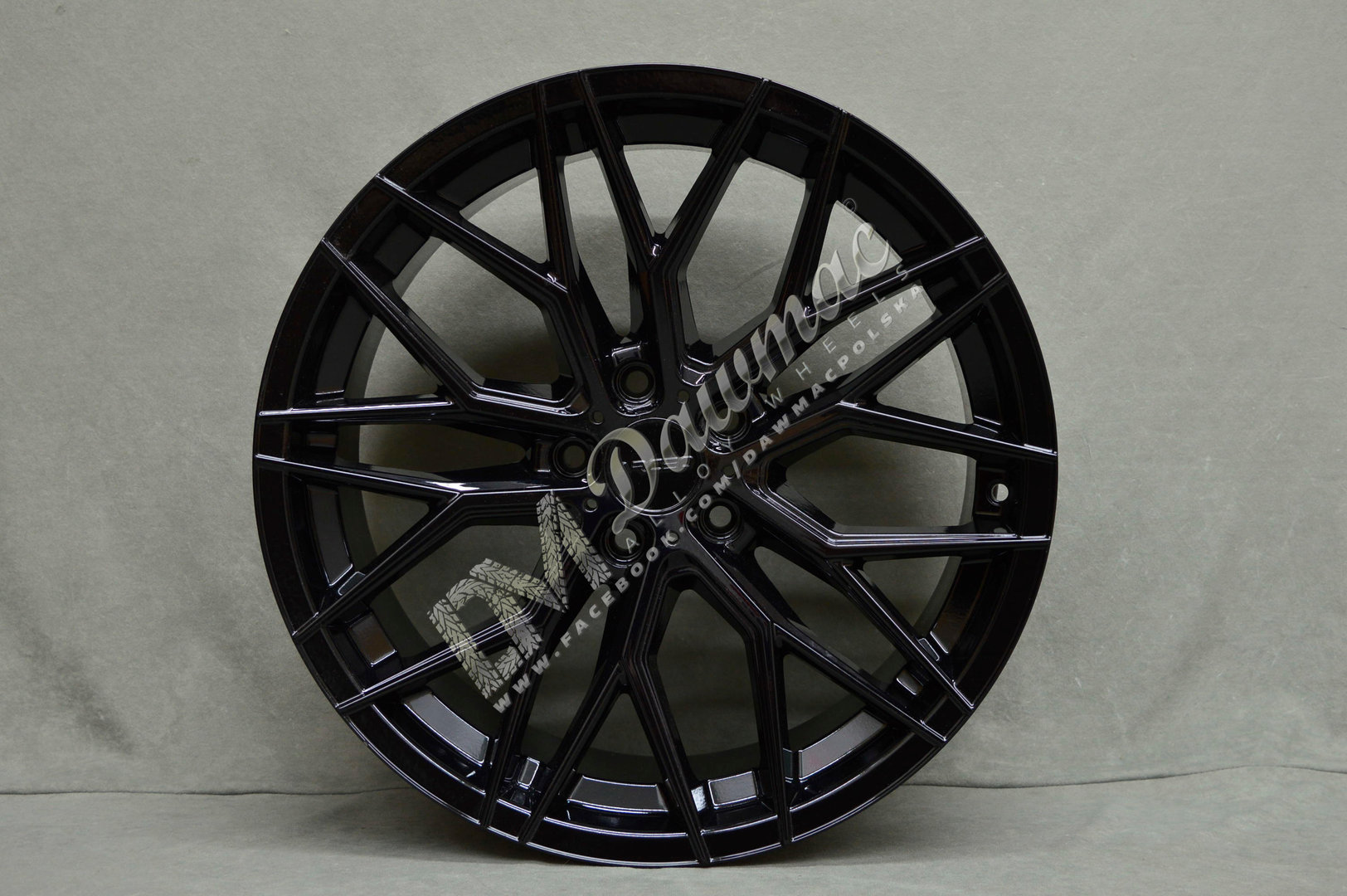 Arceo Valencia 19" 8,5J ET40 5x112 Gloss Black - obrazek 2
