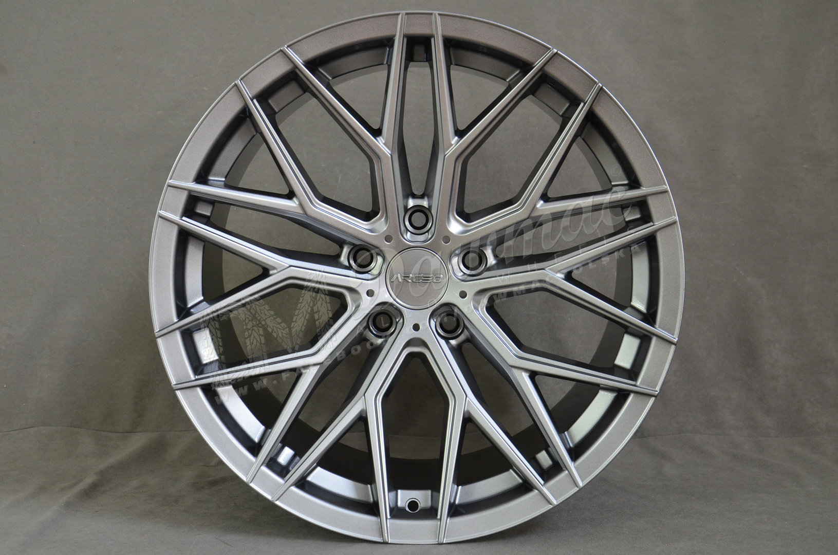 Arceo Valencia 19" 9,5J ET40 5x112 Hyper Black - obrazek 2