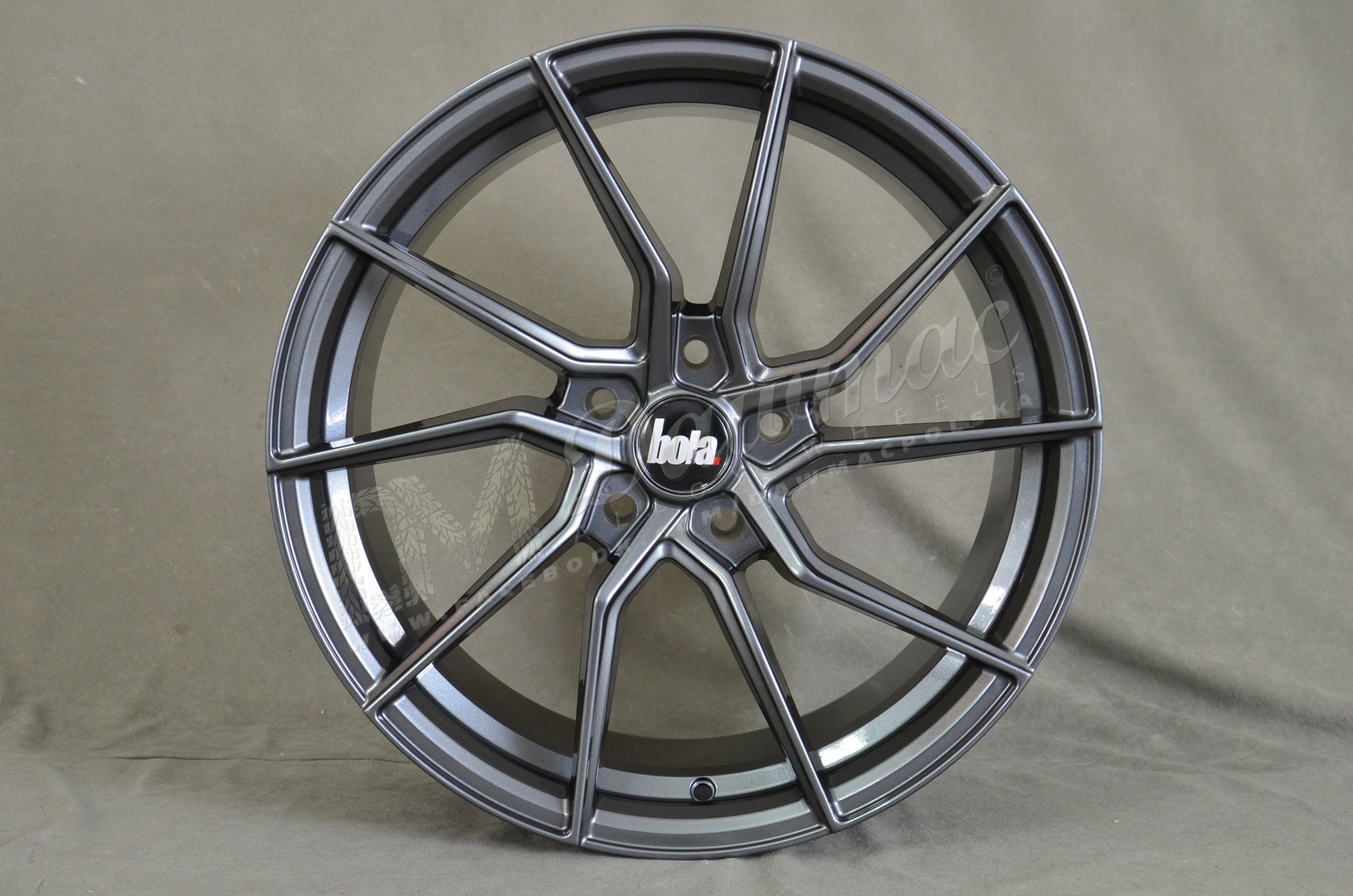 BOLA B25 18" 8,5J ET25-ET45 5x98-5x120 Gloss Gunmetal - obrazek 2