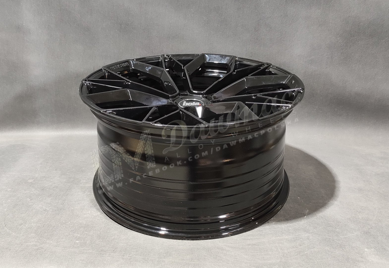 BOLA FLF 19" 8,5J ET25-ET50 5x100-5x120 Gloss Black - obrazek 6