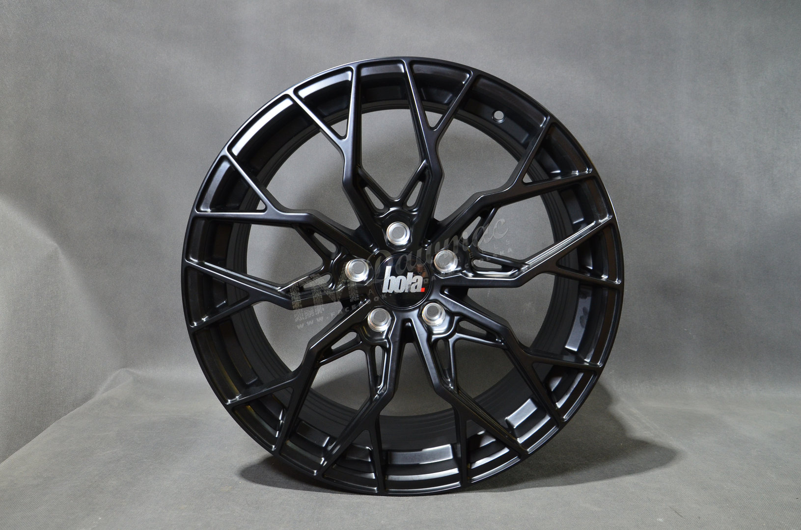 Bola FLX 19" 8,5J ET25-ET55 5x98-5x130 Gloss Black - obrazek 2