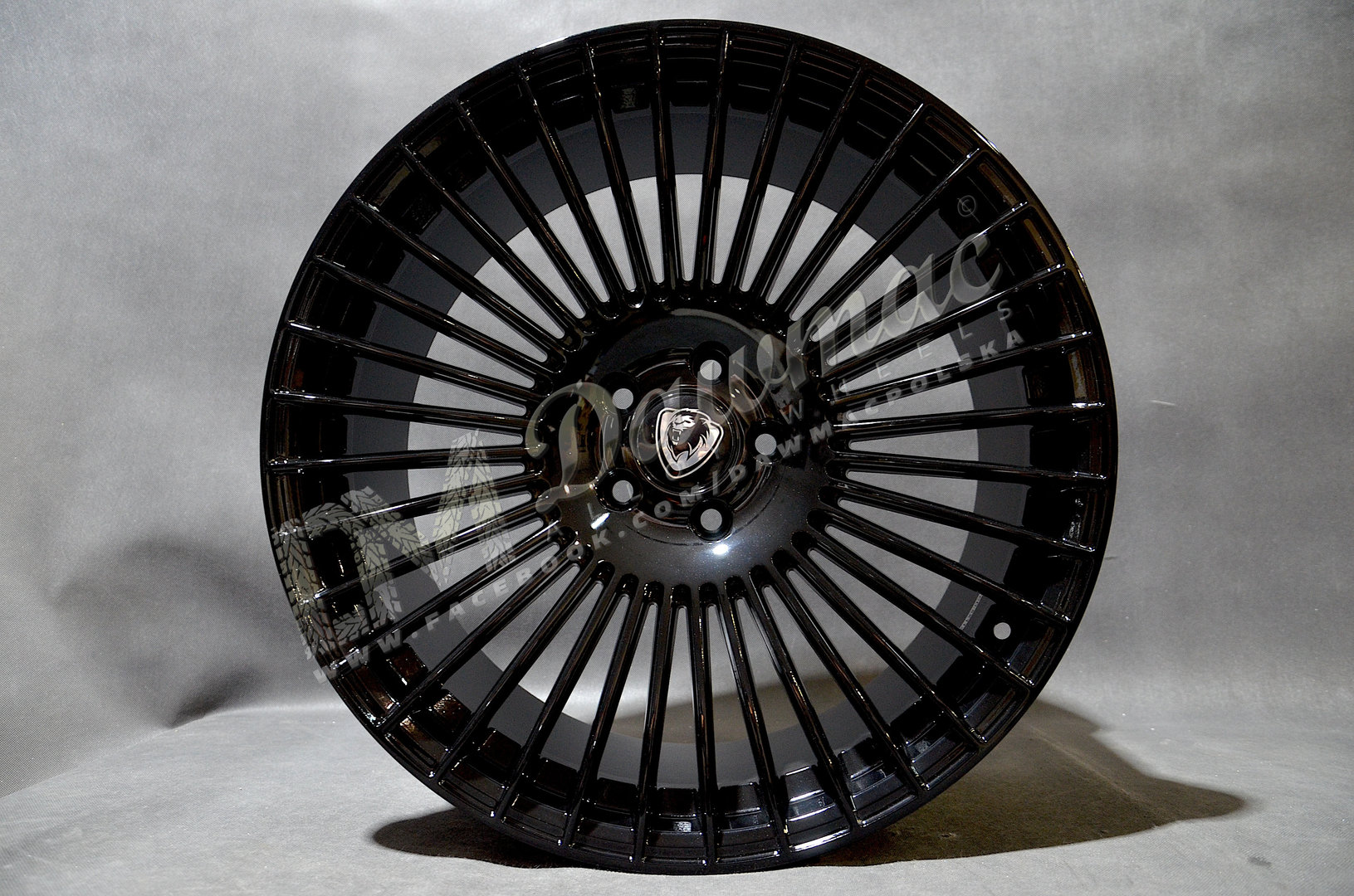 CADES Liniar 19" 8,5J ET30 5x112 Gloss Black - obrazek 2