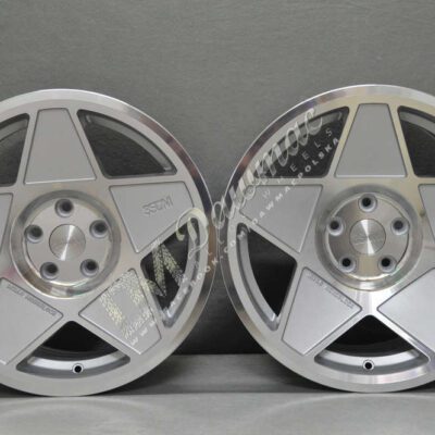 3SDM 0.05 18" 8,5J ET42 + 9,5J ET40 5X114,3 Mirror Silver