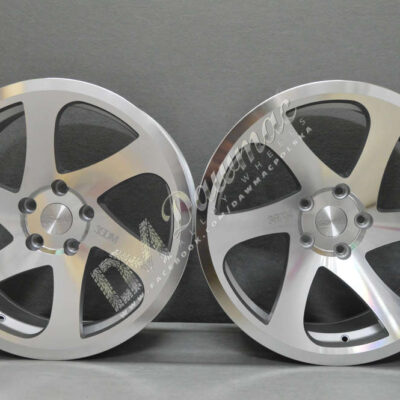 3SDM 0.06 19" 8,5J ET35 + 10J ET40 5x120 Mirror Silver