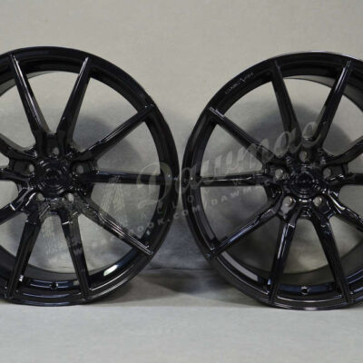 Concaver CVR4 20" 8,5J ET35 + 10,5J ET35 5x114,3 Platinum Black