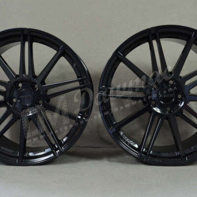 Arceo Mallorca 19" 8,5J ET33 + 9,5J ET37 5x120 Gloss Black