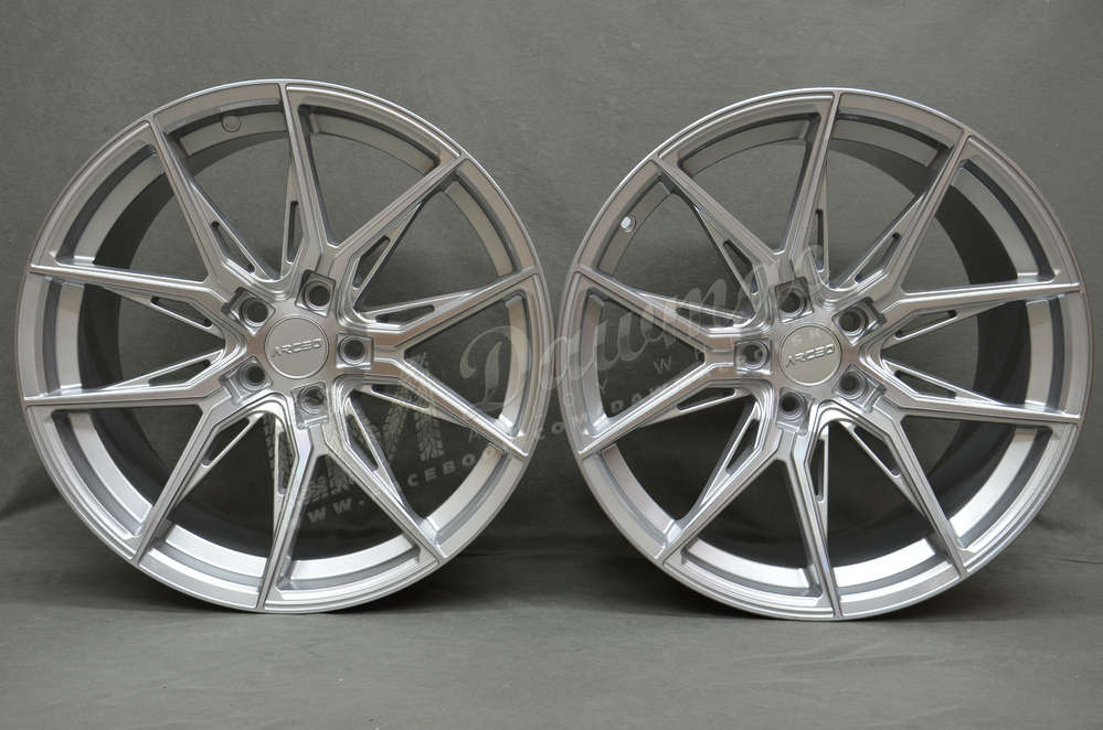 Arceo Marceille 20" 9J ET35 + 10J ET40 5x114,3 Silver Diamond