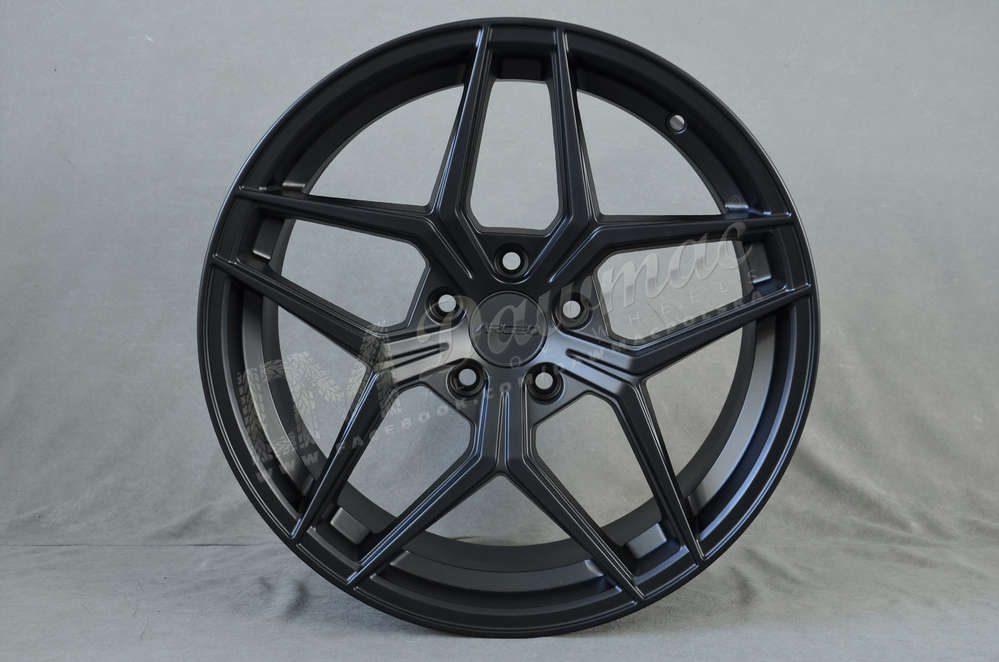 Arceo Porto 18" 8J ET35 5x108-5x114,3 Matt Black