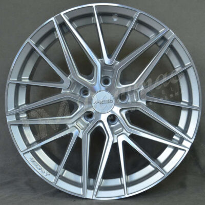 Arceo Sevilla 18" 8J ET35 5x114,3 Silver Diamond