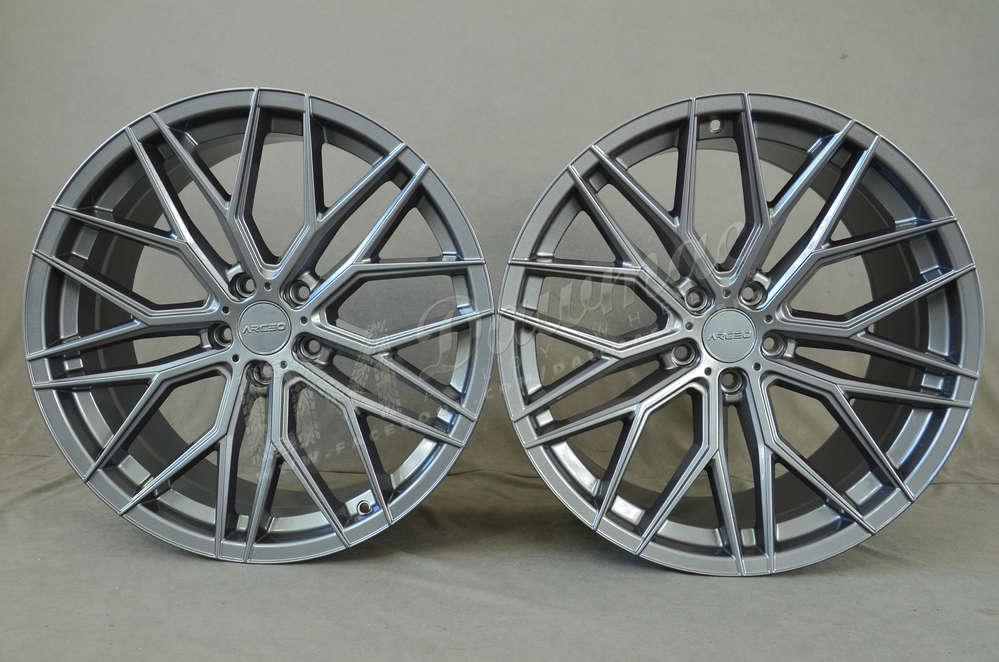 Arceo Valencia 20" 9J ET35 + 10J ET40 5x114,3 Titan