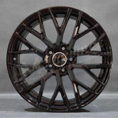 Carbonado Wealthy 18" 8J ET35 5x112 Black Glossy