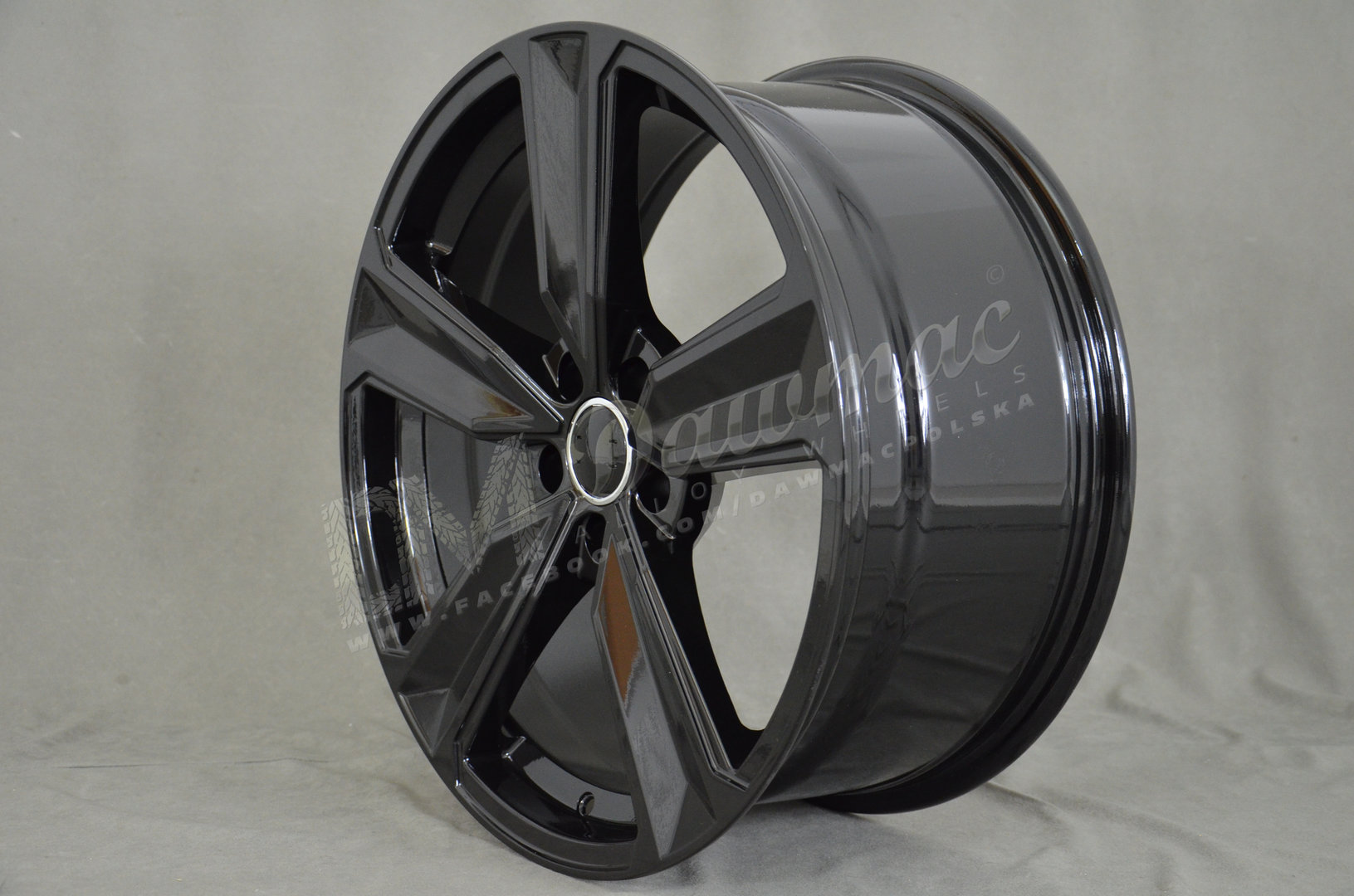 Carbonado Blast 19" 8,5J ET35 5x112 Black Glossy - obrazek 3