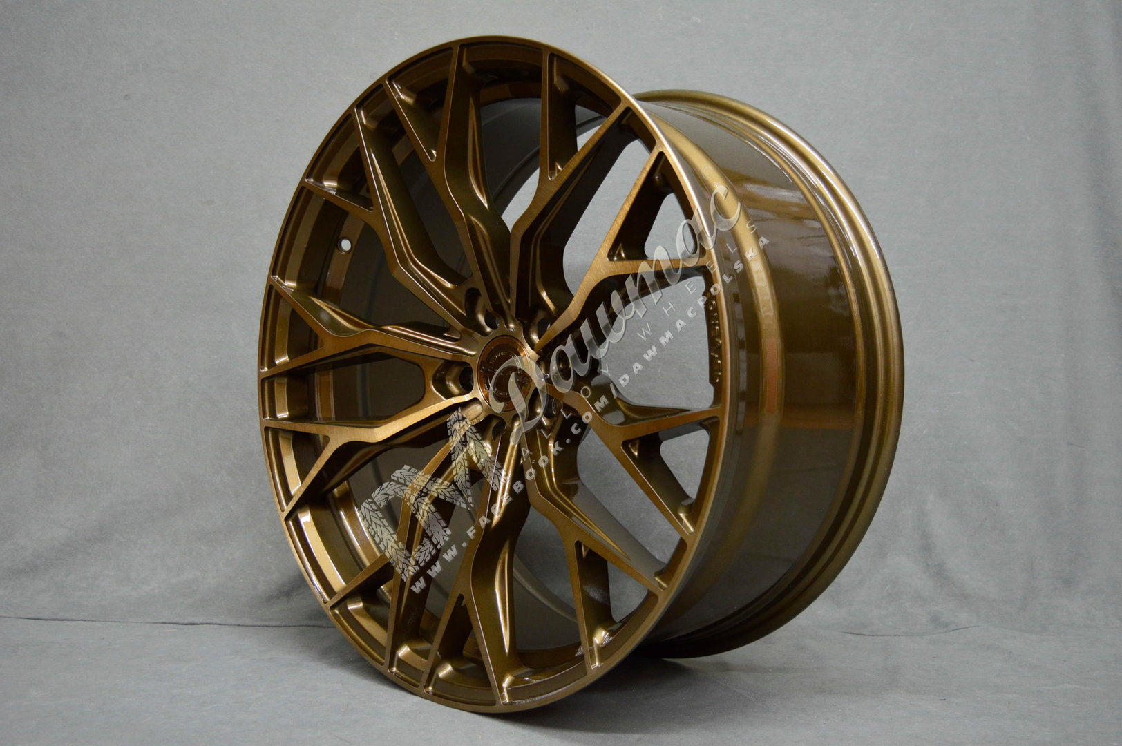 Concaver CVR1 21" 10,5J ET10-ET46 BLANK Brushed Bronze - obrazek 3