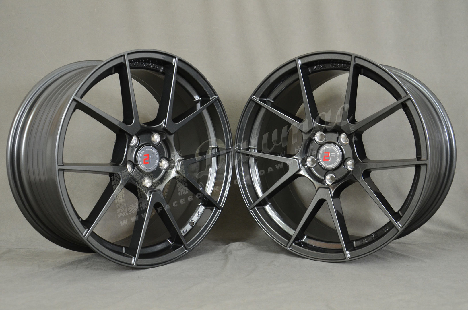 2Forge ZF6 19" 9,5J ET15-ET45 + 11J ET15-ET45 5x100-5x130 Gloss Gunmetal - obrazek 3