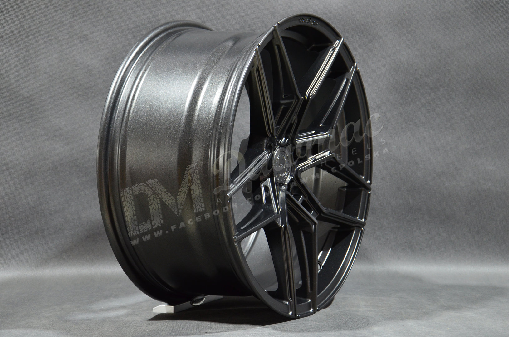 Concaver CVR5 20" 9,5J ET22-ET40 BLANK Carbon Graphite - obrazek 3