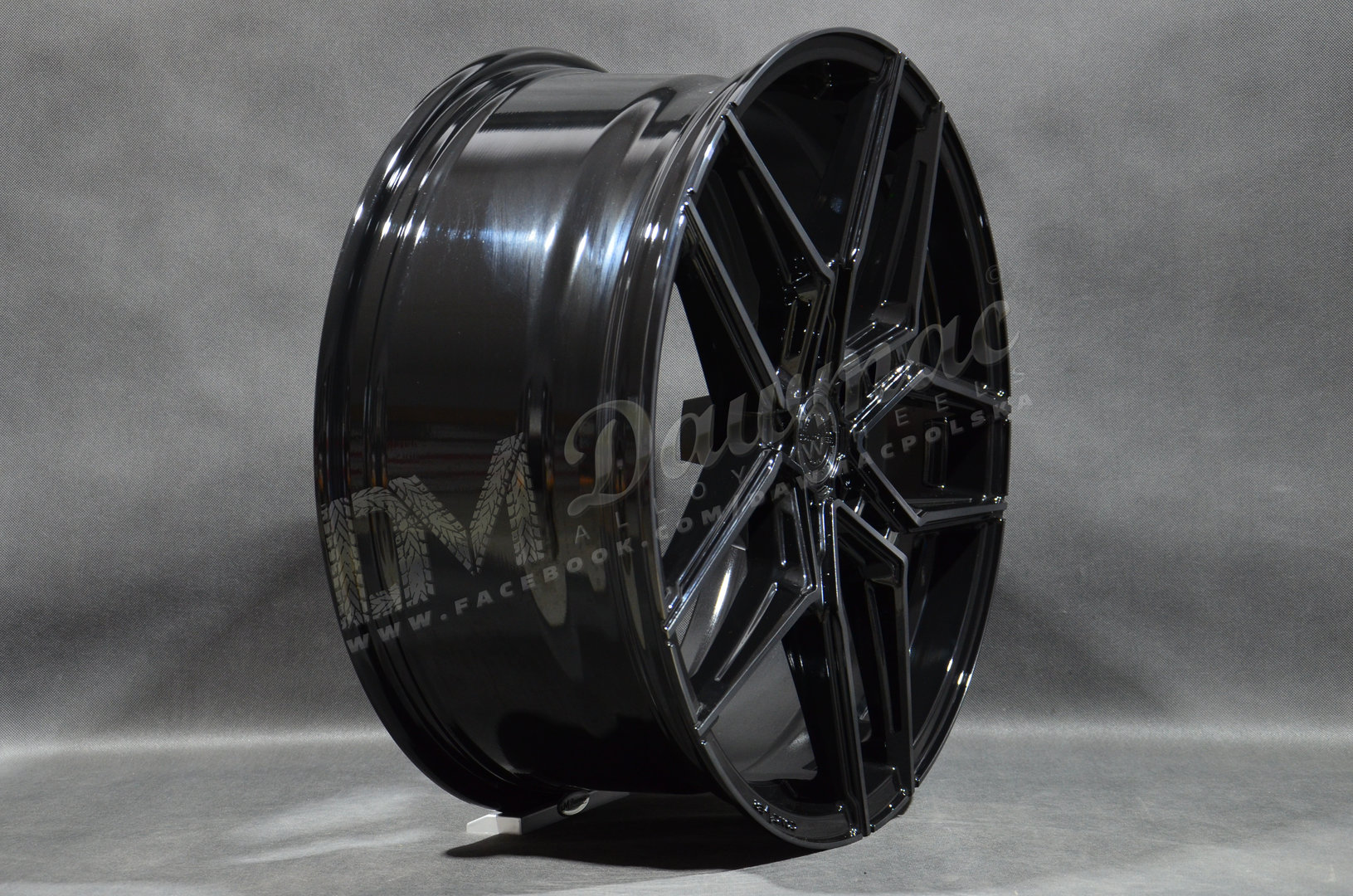 Concaver CVR5 22" 11,5J ET17-ET61 BLANK Double Tinted Black - obrazek 3