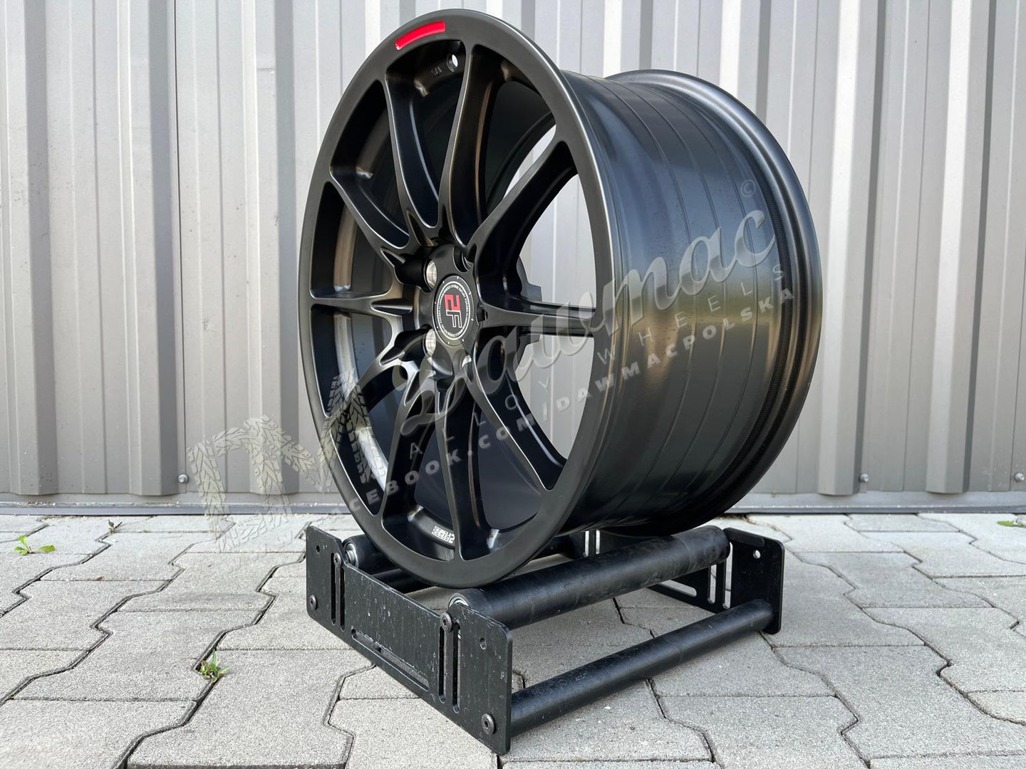 2Forge ZF8 18" 9J ET12-ET50 + 10J ET15-ET50 5x100-5x130 Matt Black - obrazek 4