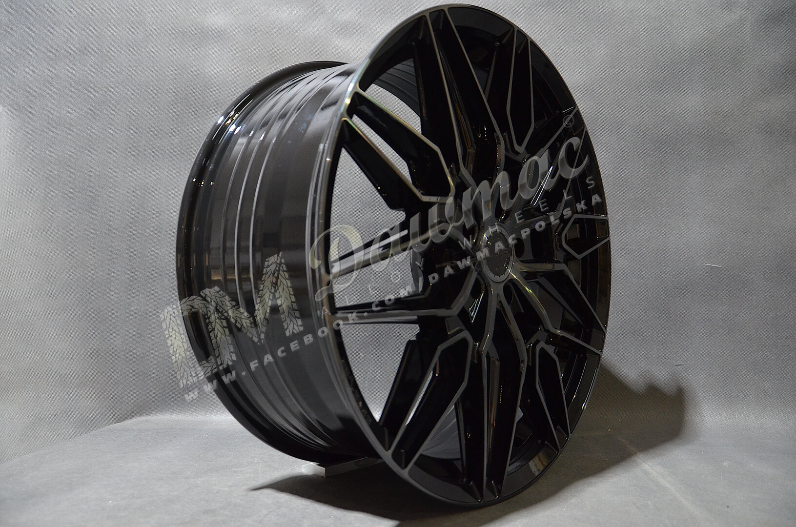 Concaver CVR6 20" 9,5J ET22-ET40 BLANK Double Tinted Black - obrazek 3