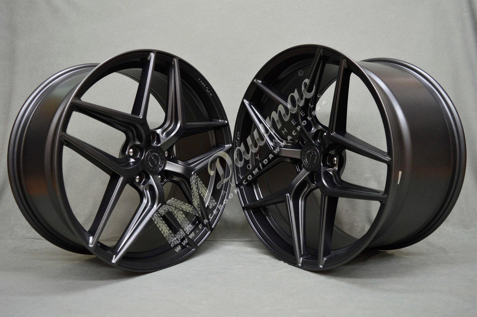 Concaver CVR2 21" 9,5J ET0-ET38 + 11,5J ET17-ET59 BLANK Carbon Graphite - obrazek 3