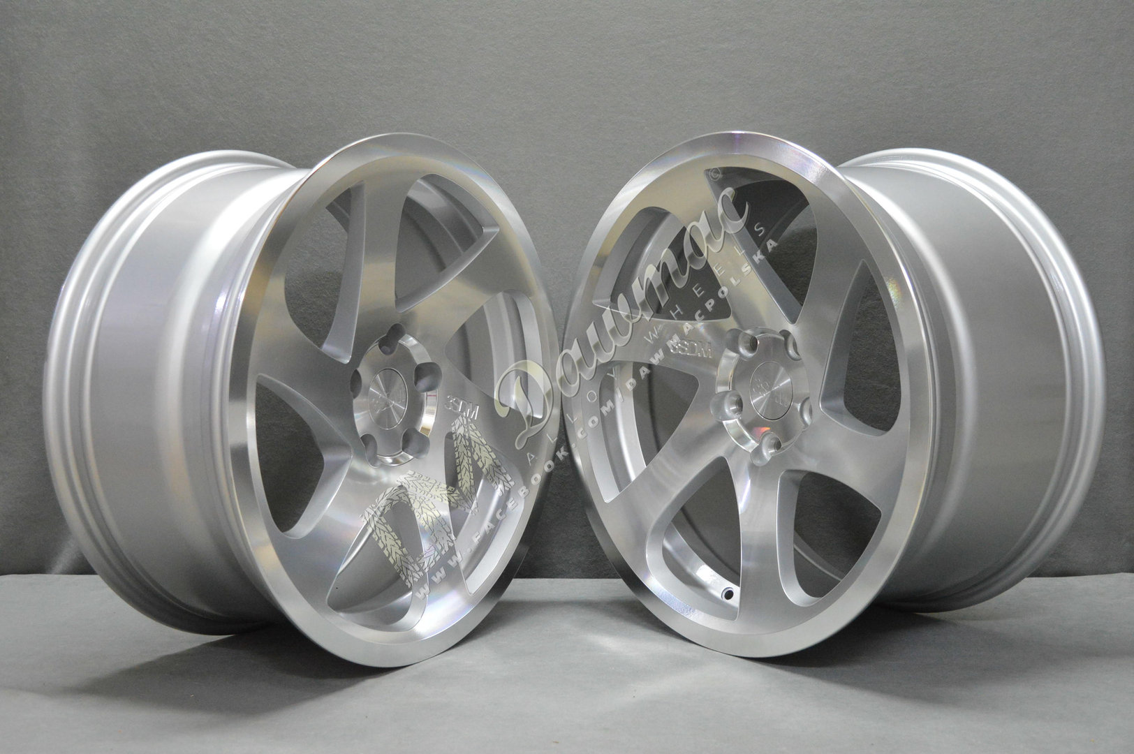 3SDM 0.06 19" 8,5J ET35 + 10J ET40 5x120 Mirror Silver - obrazek 3