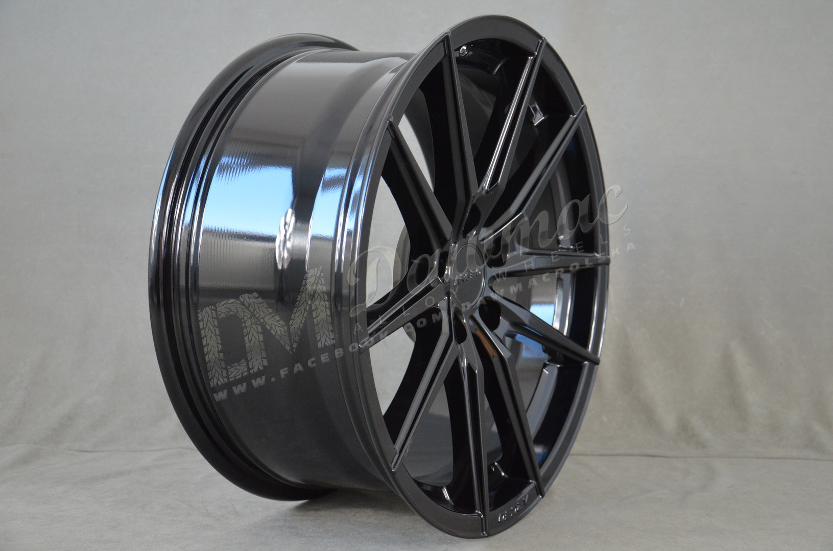 Arceo Monaco 18" 8J ET33 5x114,3 Glossy Black - obrazek 3