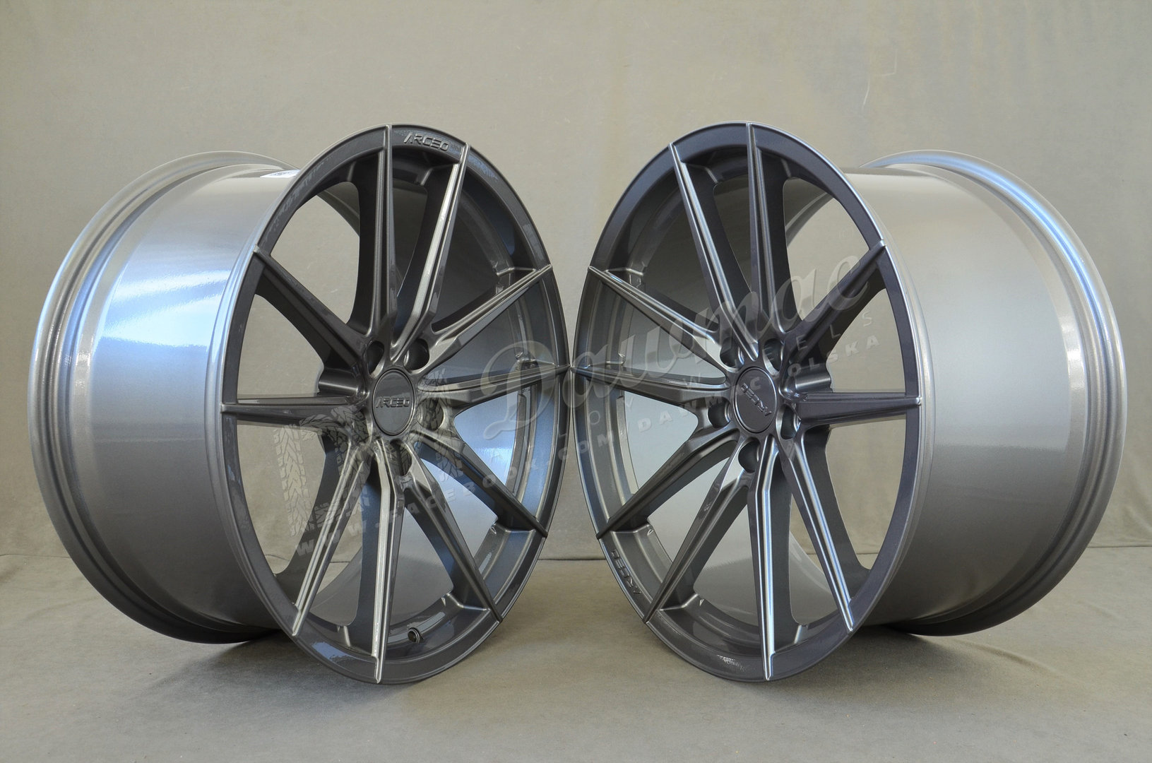 Arceo Monaco 19" 8,5J ET33 + 9,5J ET40 5x112 Glossy Titan - obrazek 3