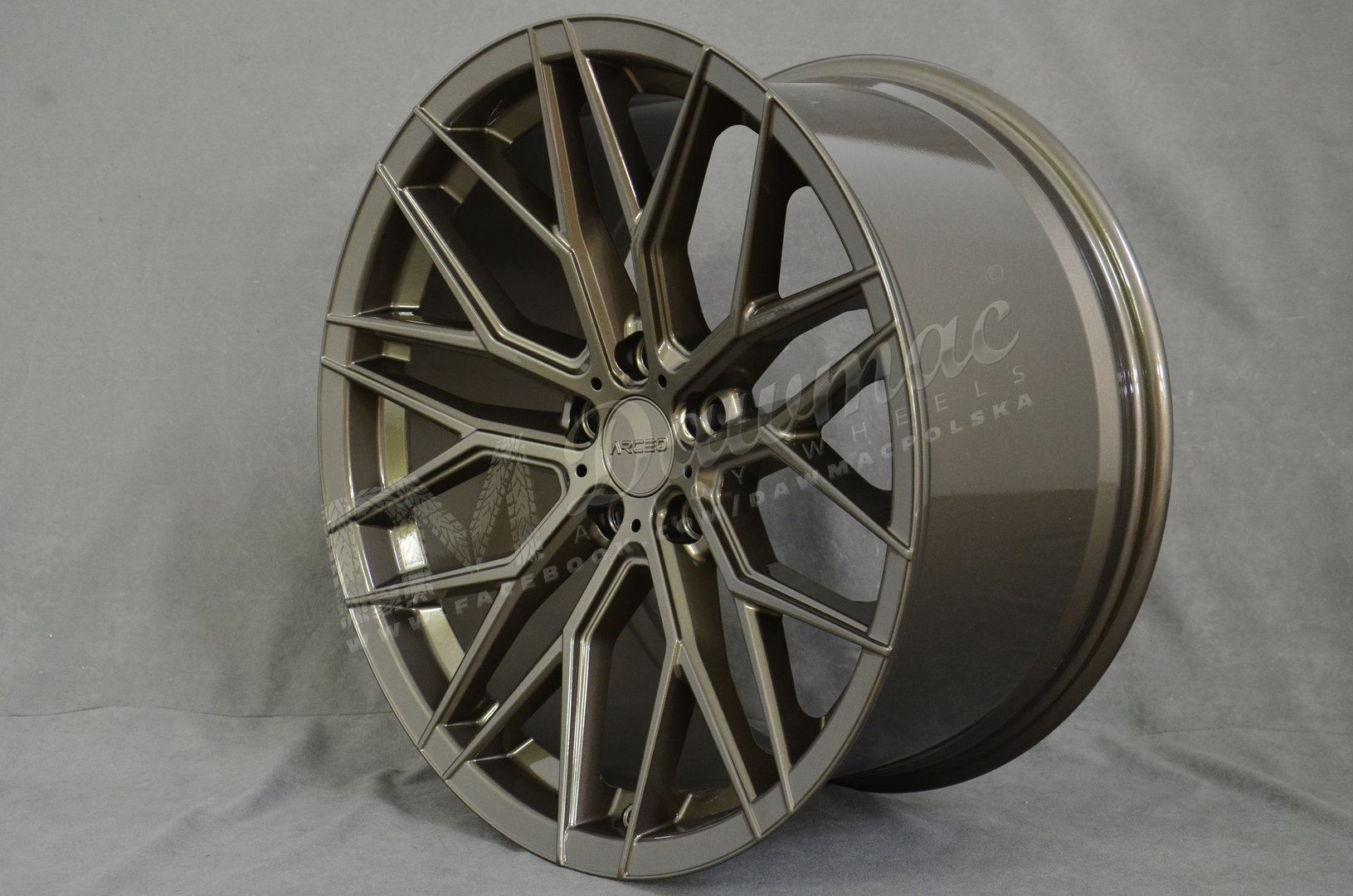 Arceo Valencia 19" 9,5J ET40 5x114,3 Glossy Bronze - obrazek 3