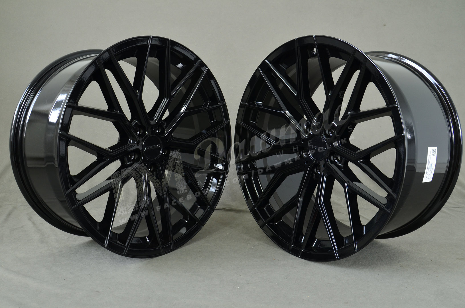 Arceo Valencia 20" 9J ET35 + 10J ET40 5x114,3 Gloss Black - obrazek 3