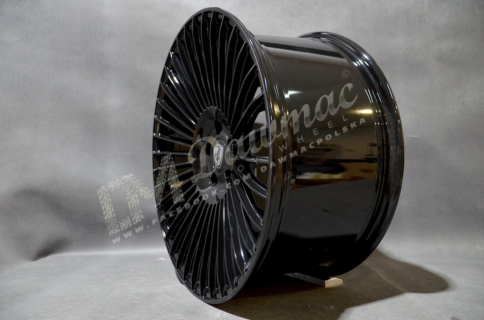 CADES Liniar 19" 8,5J ET30 5x112 Gloss Black - obrazek 4