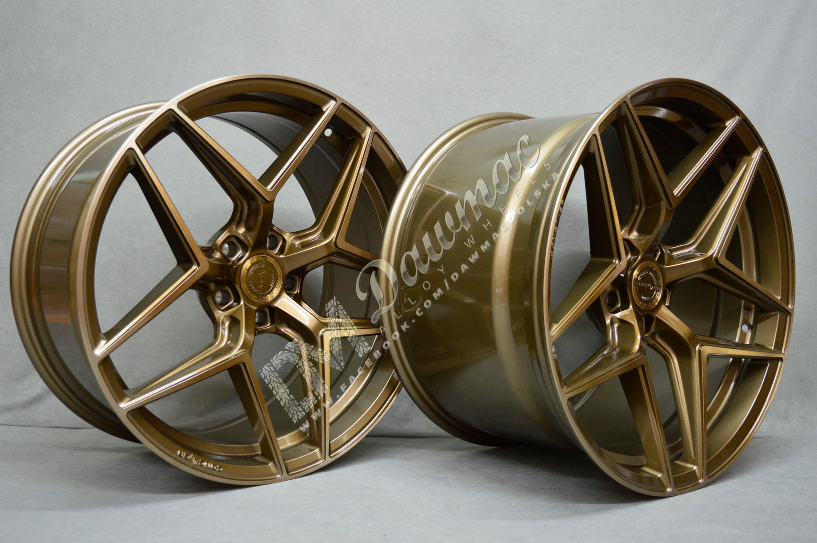 Concaver CVR2 22" 10,5J ET10-ET46 BLANK Brushed Bronze - obrazek 4