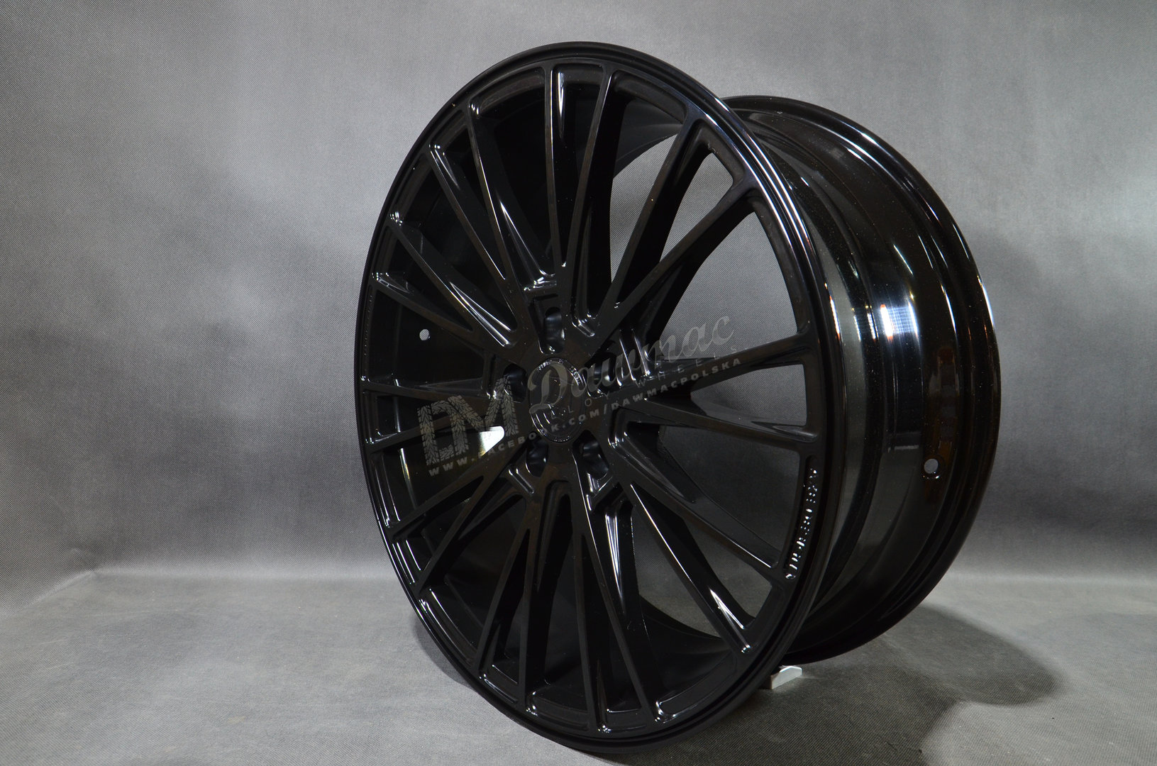 AXE CF2 20" 10J ET25 5x108-5x120 Gloss Black - obrazek 4