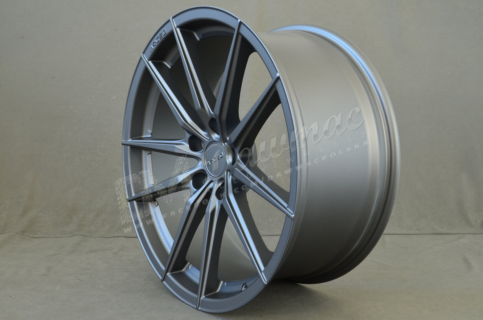 Arceo Monaco 18" 8J ET33 5x114,3 Matt Titan - obrazek 4