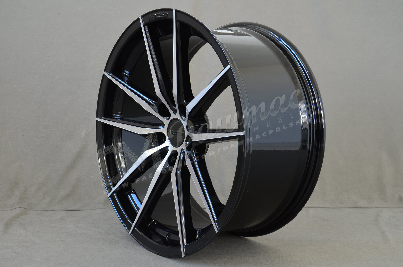 Arceo Monaco 19" 8,5J ET30 5x120 Black Diamond - obrazek 4