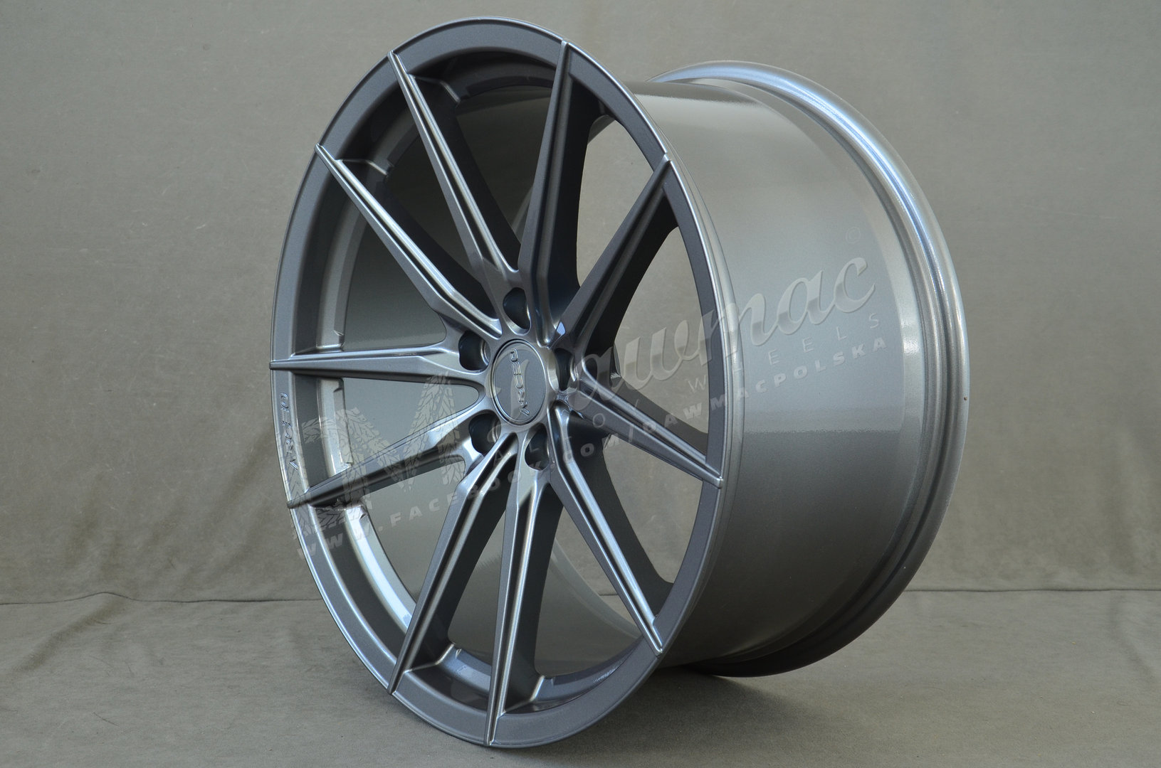 Arceo Monaco 19" 9,5J ET37 5x120 Glossy Titan - obrazek 4