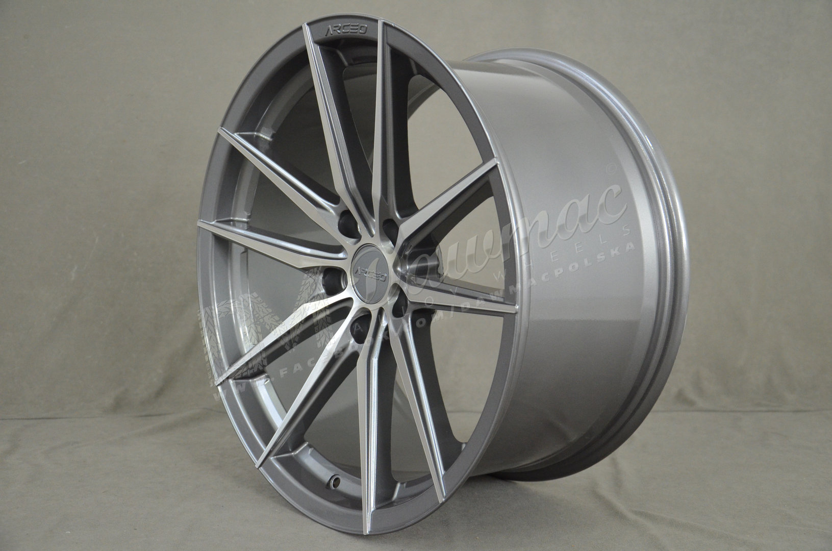 Arceo Monaco 19" 9,5J ET37 5x120 Titan Diamond - obrazek 4