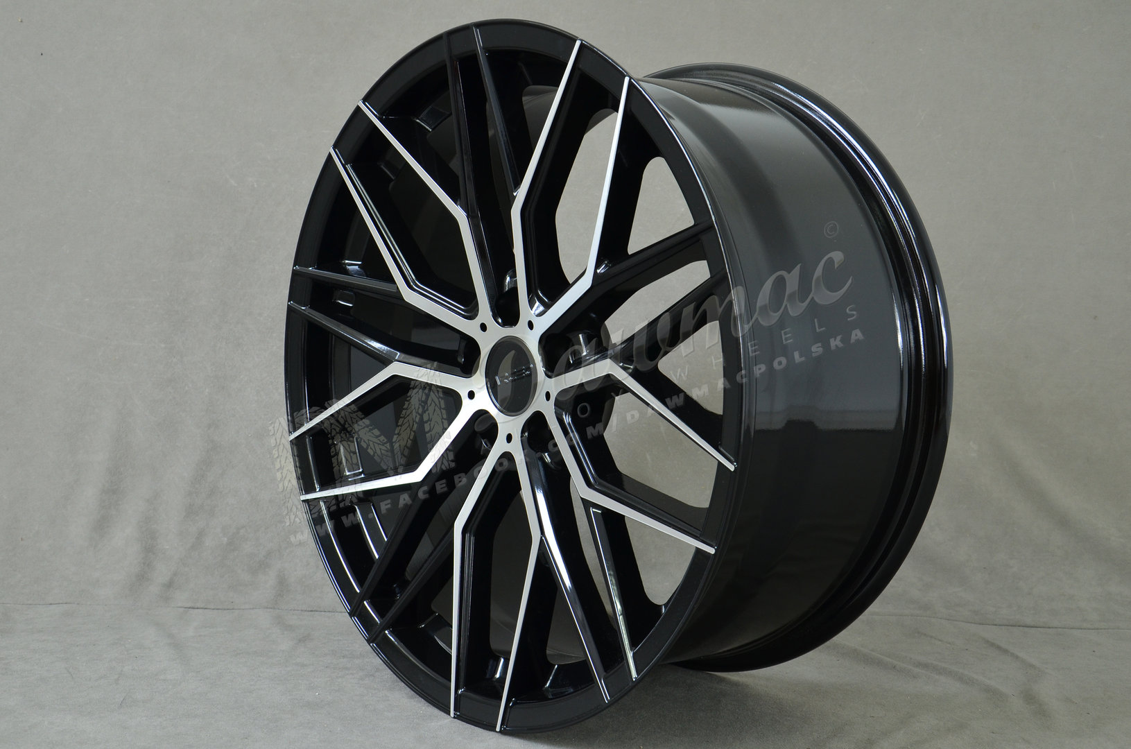 Arceo Valencia 21" 10,5J ET45 5x112 Black Diamond - obrazek 4