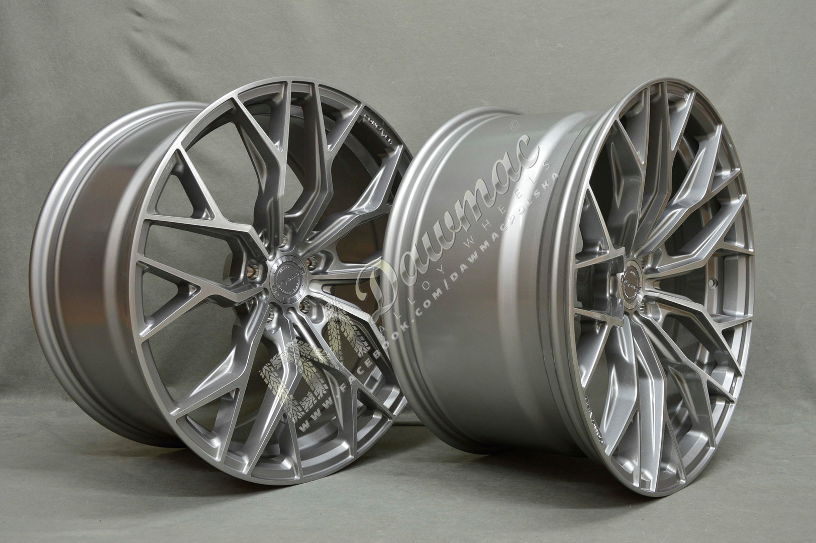 Concaver CVR1 19" 10J ET20-ET51 BLANK Brushed Titanium - obrazek 4