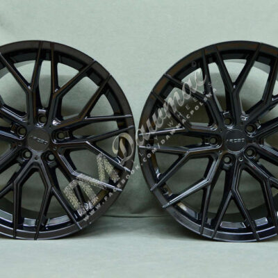Arceo Valencia 19" 8,5J ET35 + 9,5J ET40 5x114,3 Gloss Black