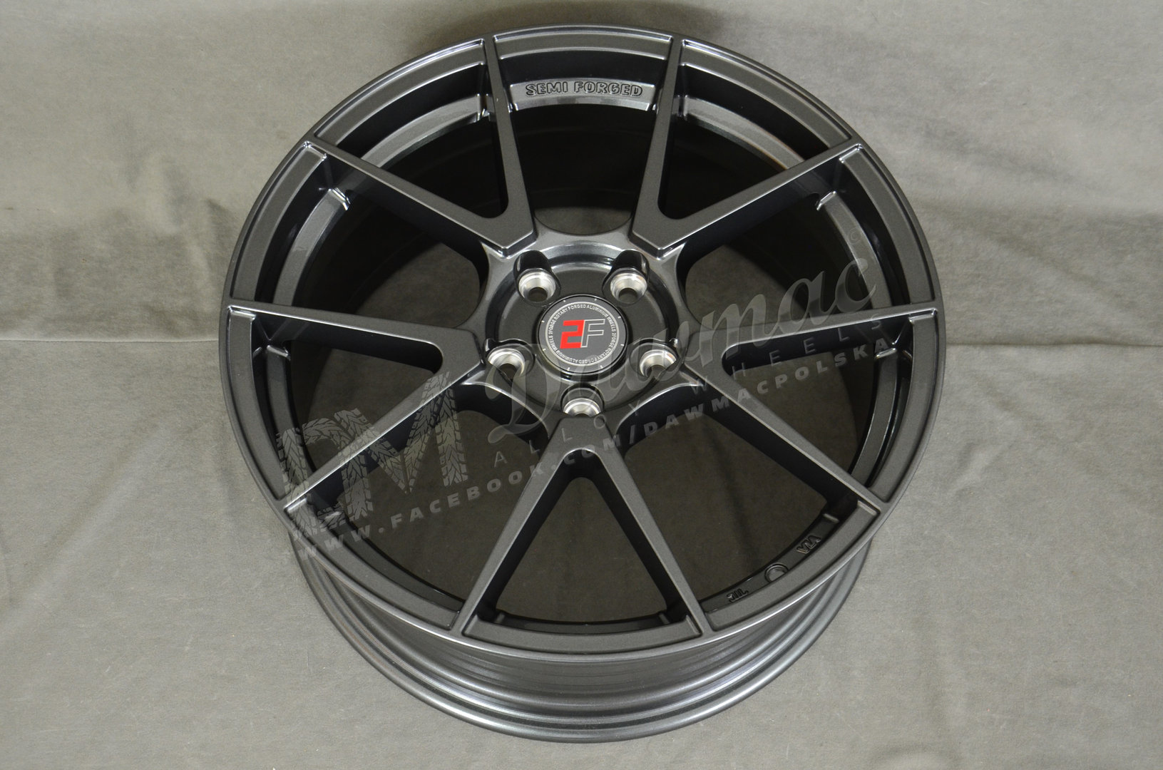 2Forge ZF6 19" 8,5J ET15-ET45 5x100-5x130 Gloss Gunmetal - obrazek 5