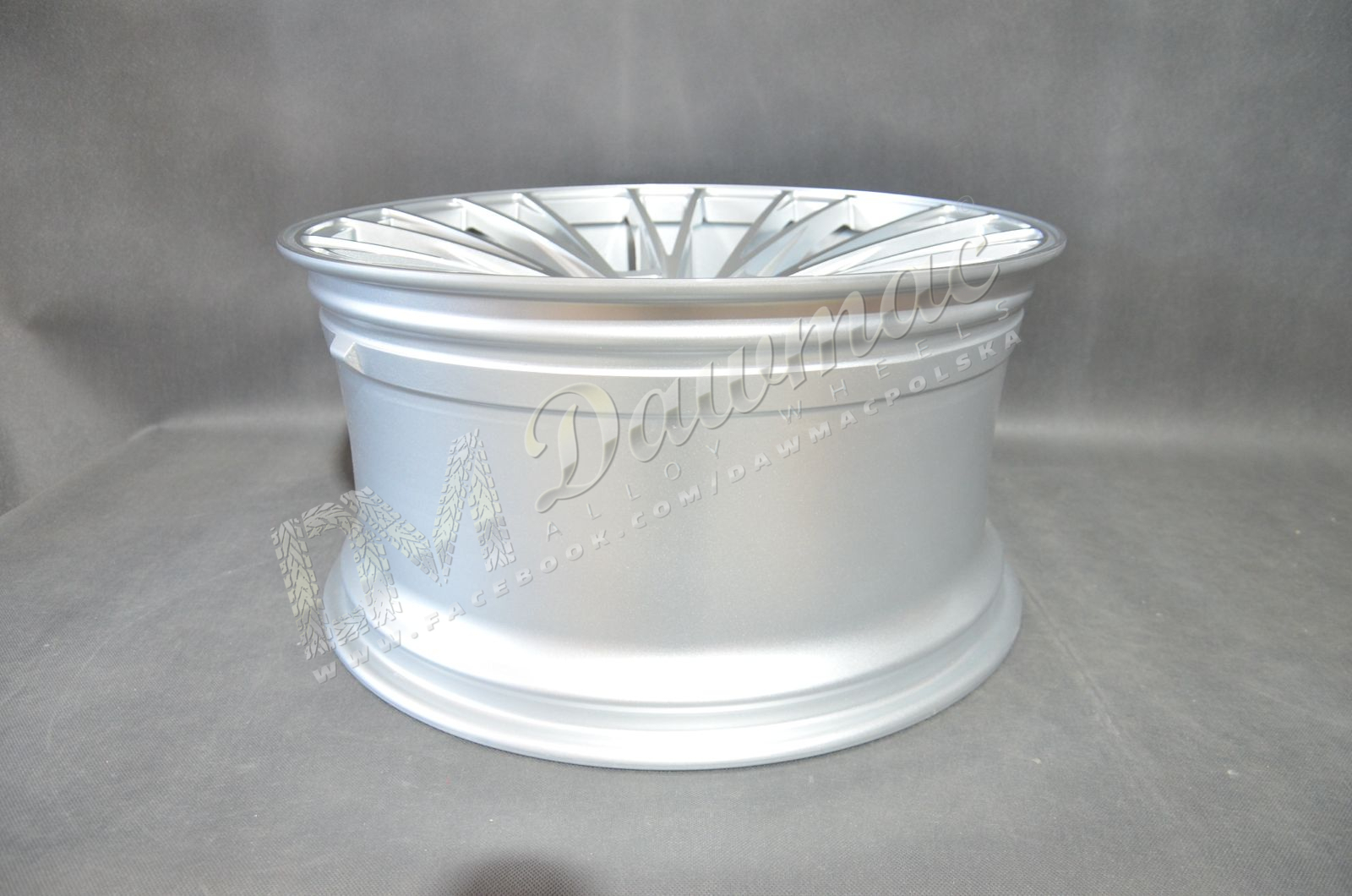 AXE CF2 22" 9J ET30 5x108-5x130 Gloss Silver & Polished - obrazek 5